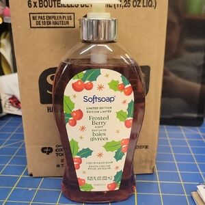 Softsoap Frosted Berry Liquid Hand Soap 332ml New Bottle